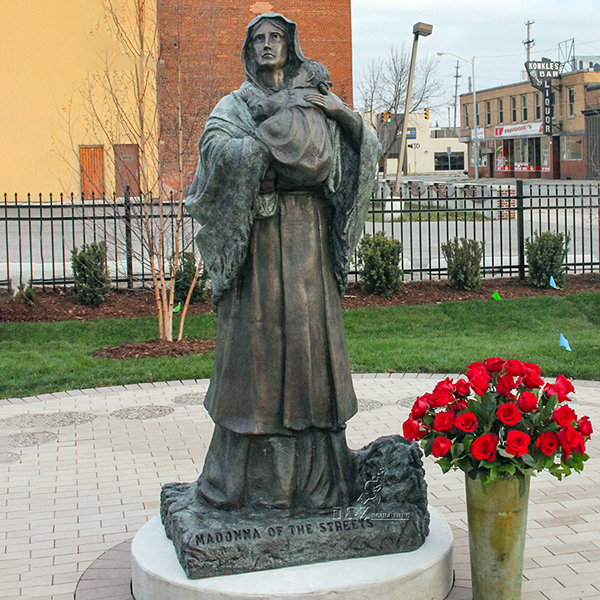 Kristlik religieus dekor libbensgrutte Maagd Maria holding baby Jezus statue