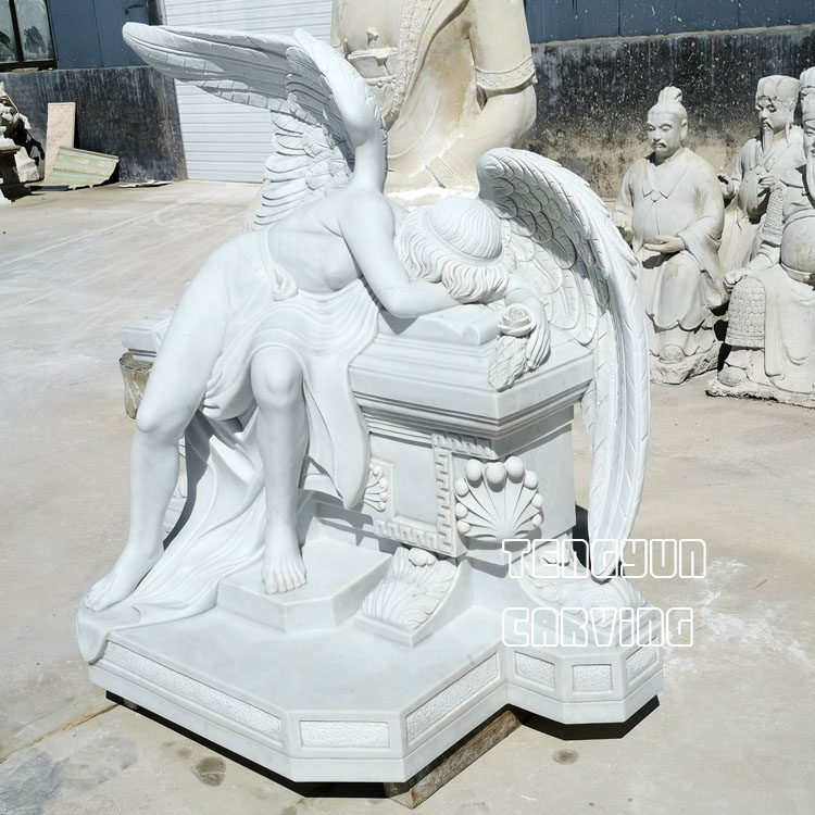Grouss wäiss Marmer traureg Engel Statue fir Kierfechtsdekoratioun (4)