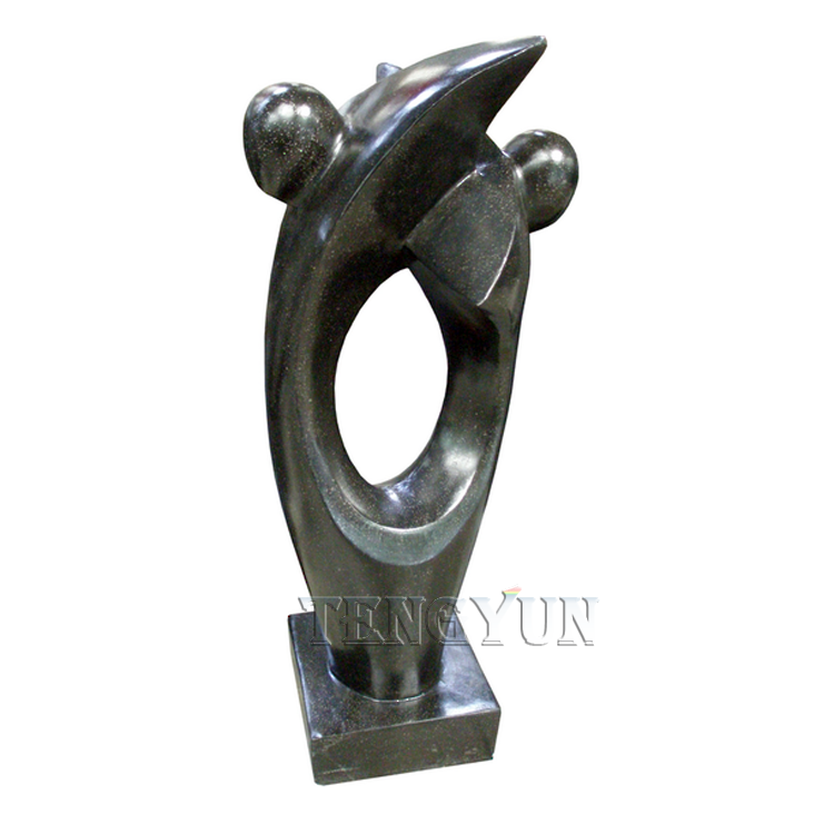 Υπαίθριο αφηρημένο άγαλμα φιλιού από πέτρινο γρανίτη (1)