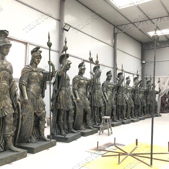 αγάλματα πολεμιστών από υαλοβάμβακα