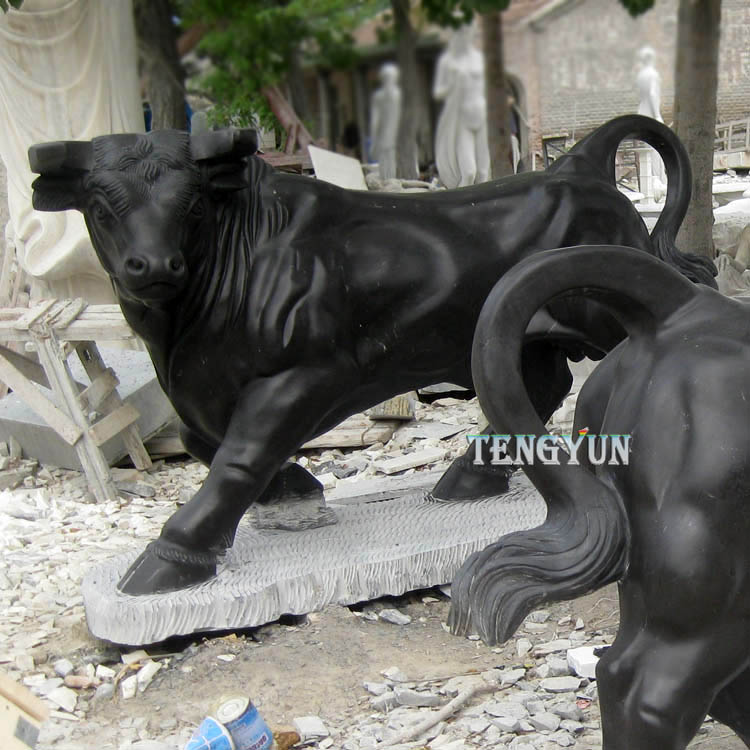 каменная статуя быка (1)