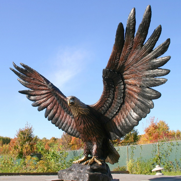 Bronze Eagle Statues: Timeless Symbols of Strength for Indoor and Outdoor Spaces