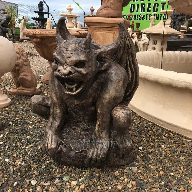 Buy Architecture Outdoor Decor Metal Gargoyles Statue Antique Brass Griffin Sculpture For Sale