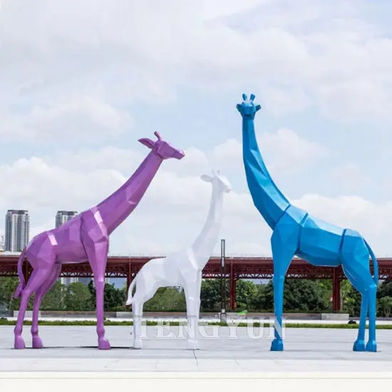 Outdoor Metal Mirror Polished Stainless Steel Giraffe Geometric Sculpture For Sale