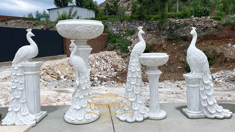 peacock statue (3)