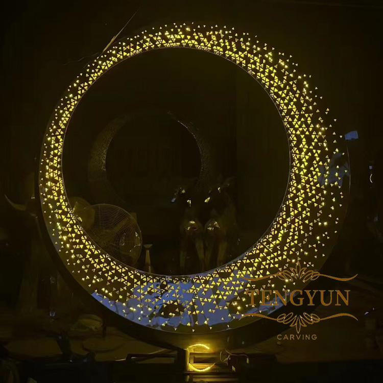 China Factory Sale Metal Annural Sculpture 304 Stainless Steel Mirror Polished Design Art Circular Ornament Statue