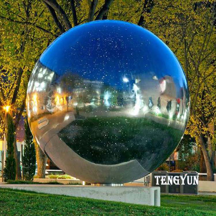 China Factory Sale Metal Annural Sculpture 304 Stainless Steel Mirror Polished Design Art Circular Ornament Statue