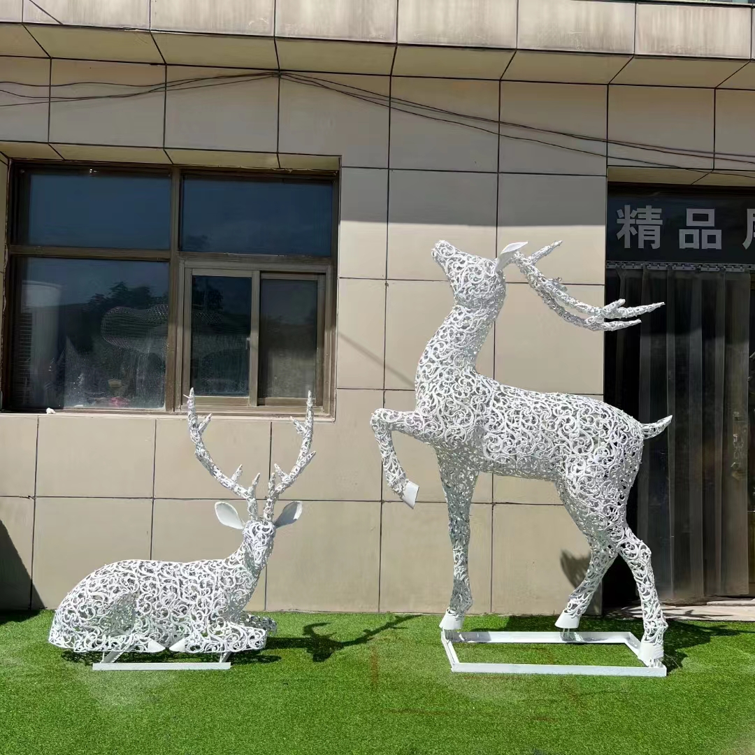 China Factory Sale Metal Annural Sculpture 304 Stainless Steel Mirror Polished Design Art Circular Ornament Statue