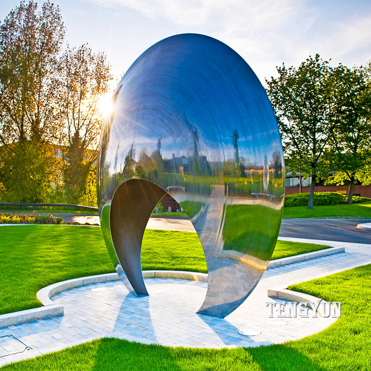 aafbp20
Stainless steel public art sculpture moongate moon gate designed by Allison Armour
Design Allison Armour
Frimley Business Park, Surrey
Ornaments
Marcus Harpur