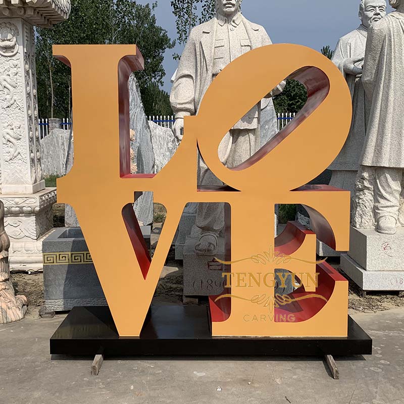 metal love sculpture (3)