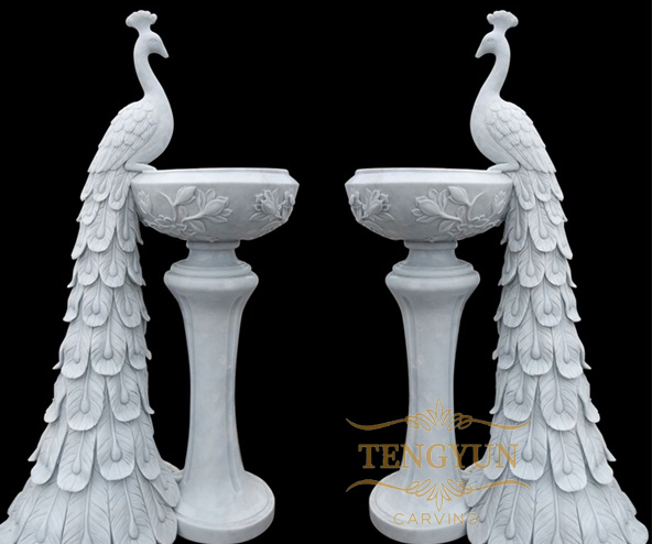 peacock statue (1)