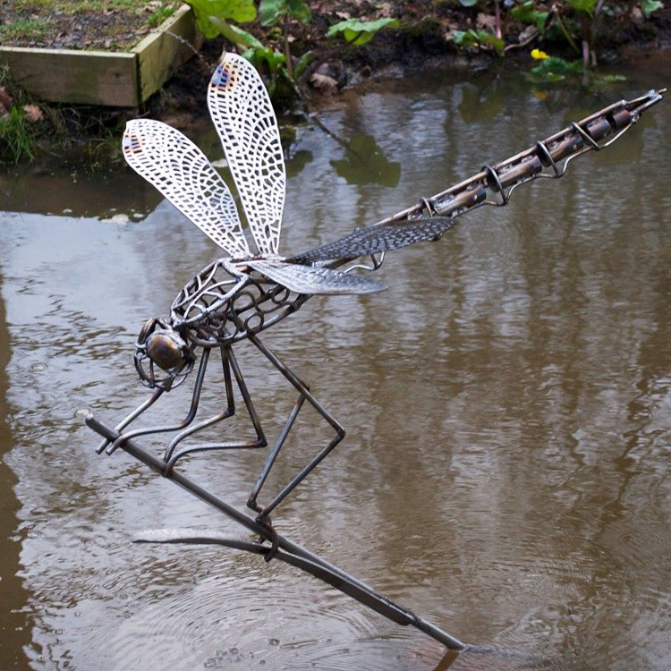 Big size outdoor decorative metal insect statue mirror polished dragonfly stainless steel sculpture (5)