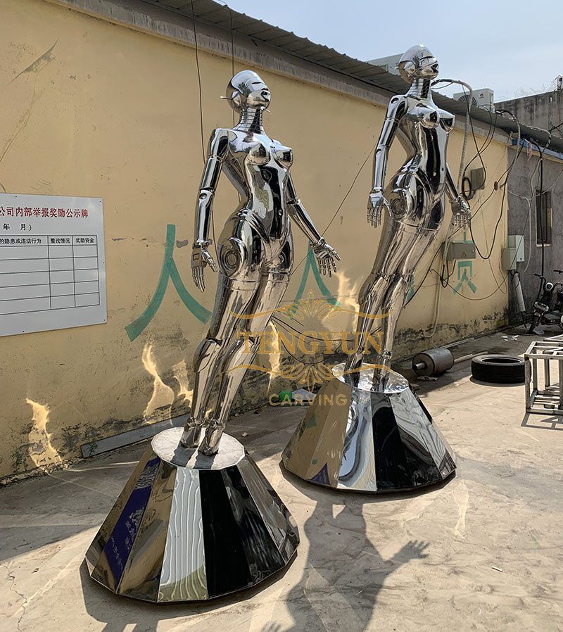 Custom made famous Hajime Sorayama modern stainless steel robot statues for sale (5)