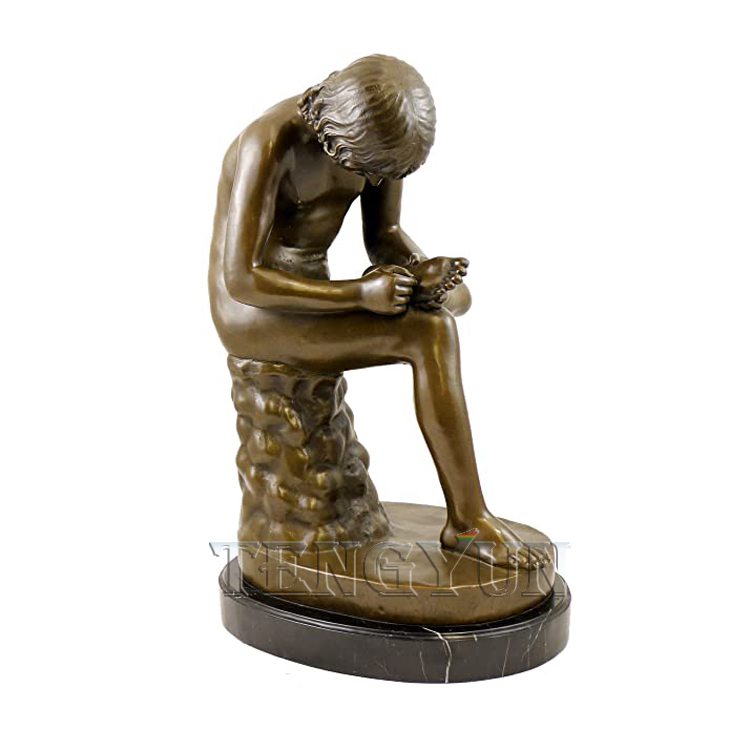 https://www.firststatue.com/famous-copper-spinario-sculpture-nude-boy-pulling-a-thorn-from-his-foot-bronze-statue-product/