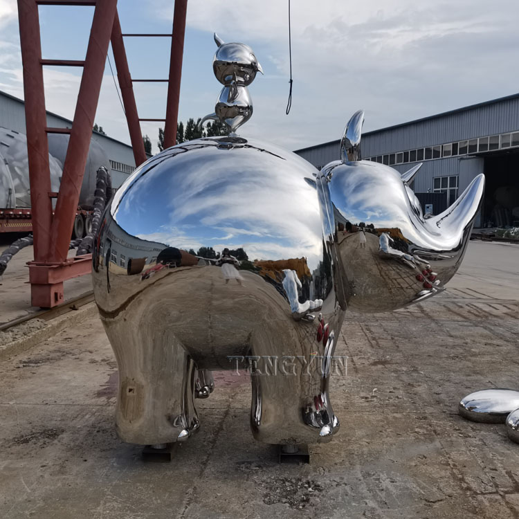 Garden outdoor mirror polished big animal carton rhinoceros and bird stainless steel sculpture (1)