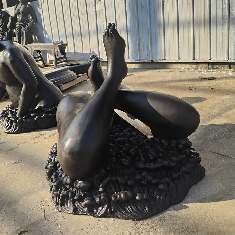 Outdoor modern life size abstract bronze nude statue human sculpture art fat lady statue for seaside (1)