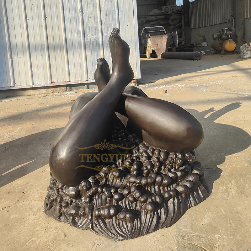 https://www.firststatue.com/decorative-cast-bronze-fat-lady-legs-sculpture-life-size-abstract-female-statue-product/