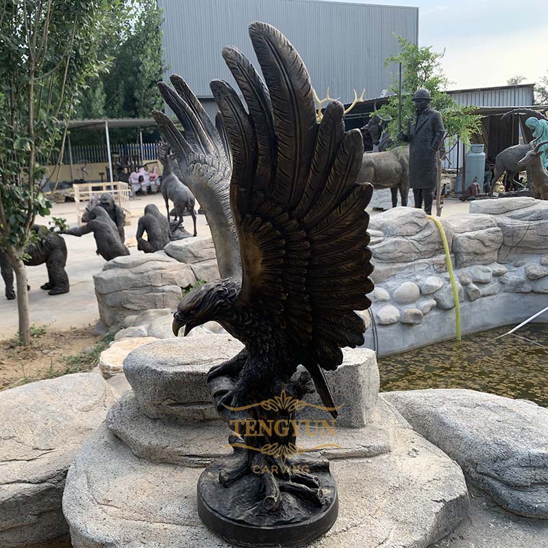 bronze eagle sculpture (1)