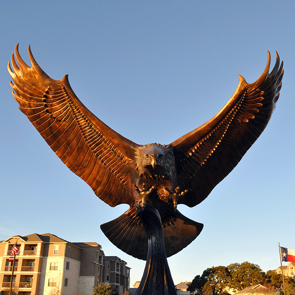bronze eagle sculpture veterans memorial