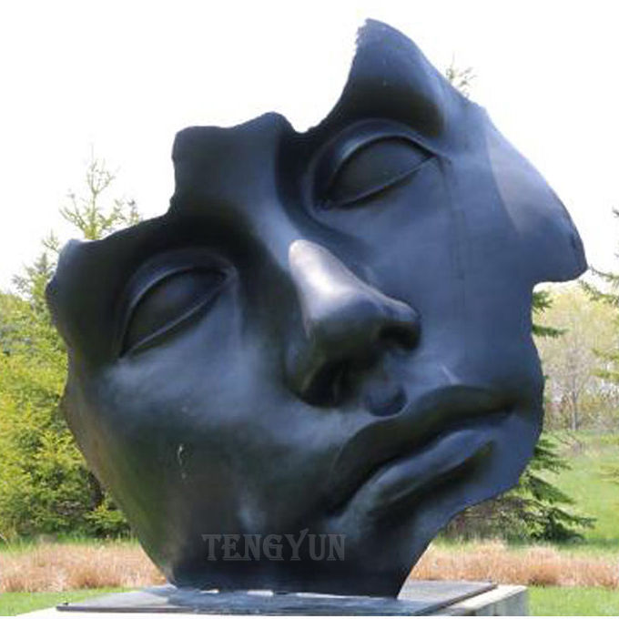 bronze face sculpture (1)