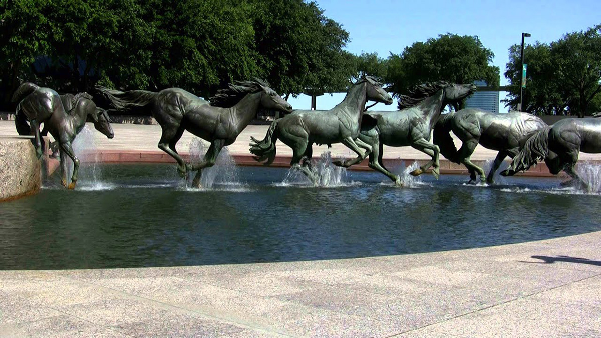 bronze herd of horse sculpture