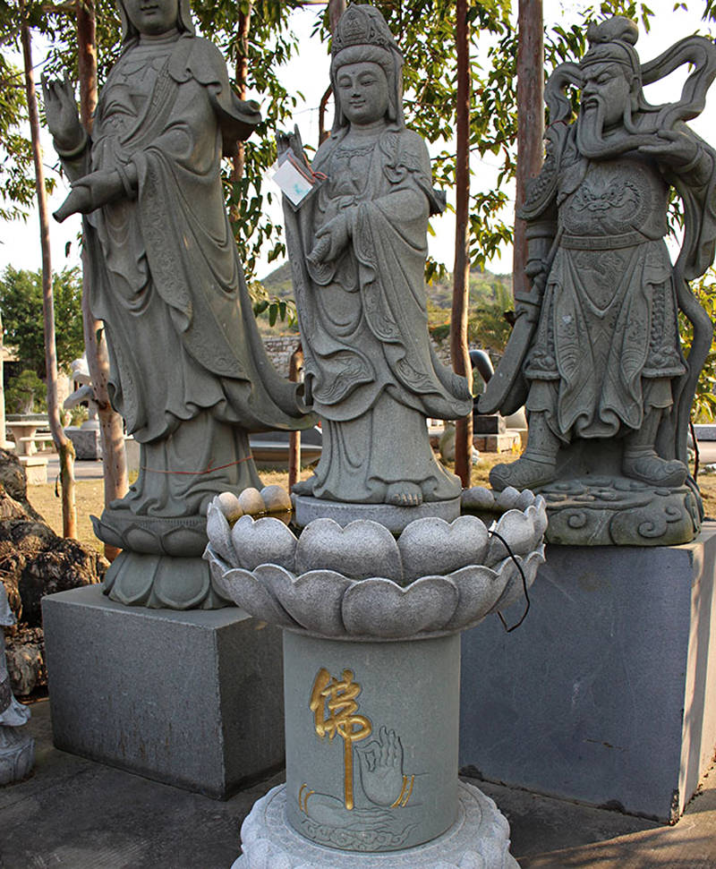 granite Buddha statues