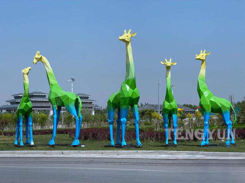 metal giraffe sculptures