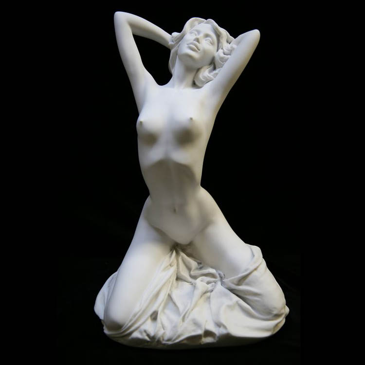 nude girl statue (1)