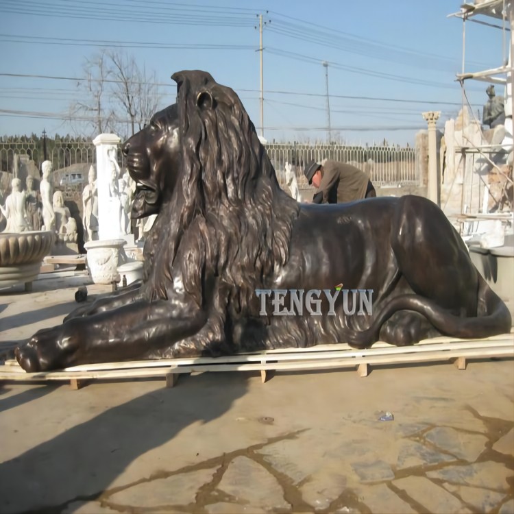 style 2 bronze lions sculpture 1m long 2m high (1)(1)