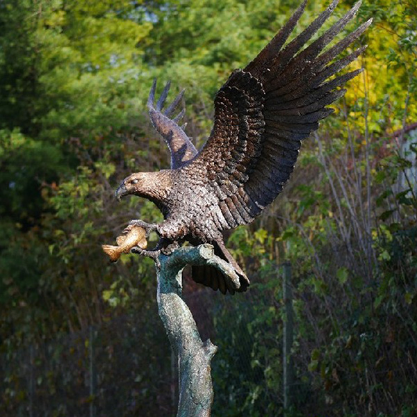 yard garden bronze eagle